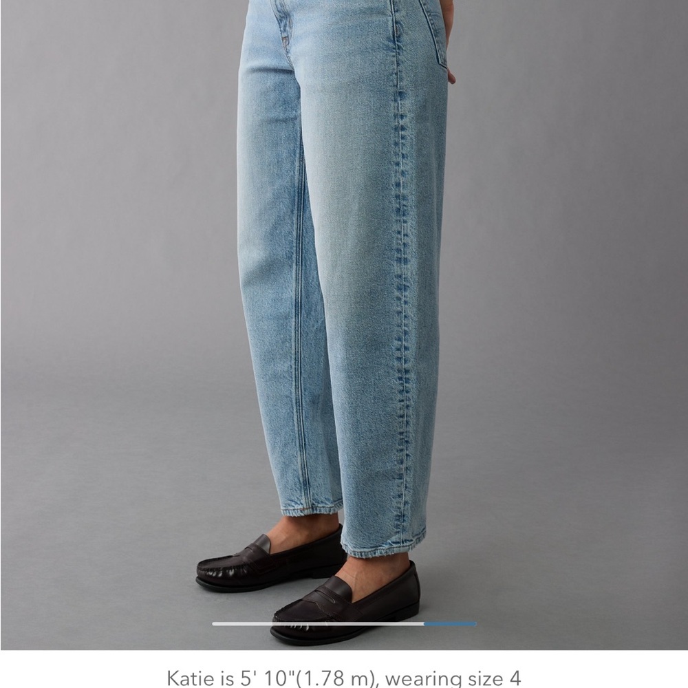 American Eagle Outfitters Stretch Barrel Jeans in Skylight